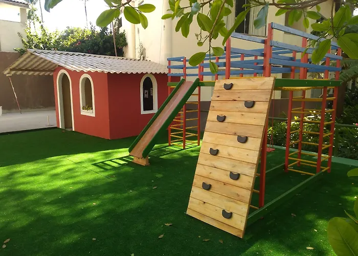 Floral Inn Family Porto Seguro